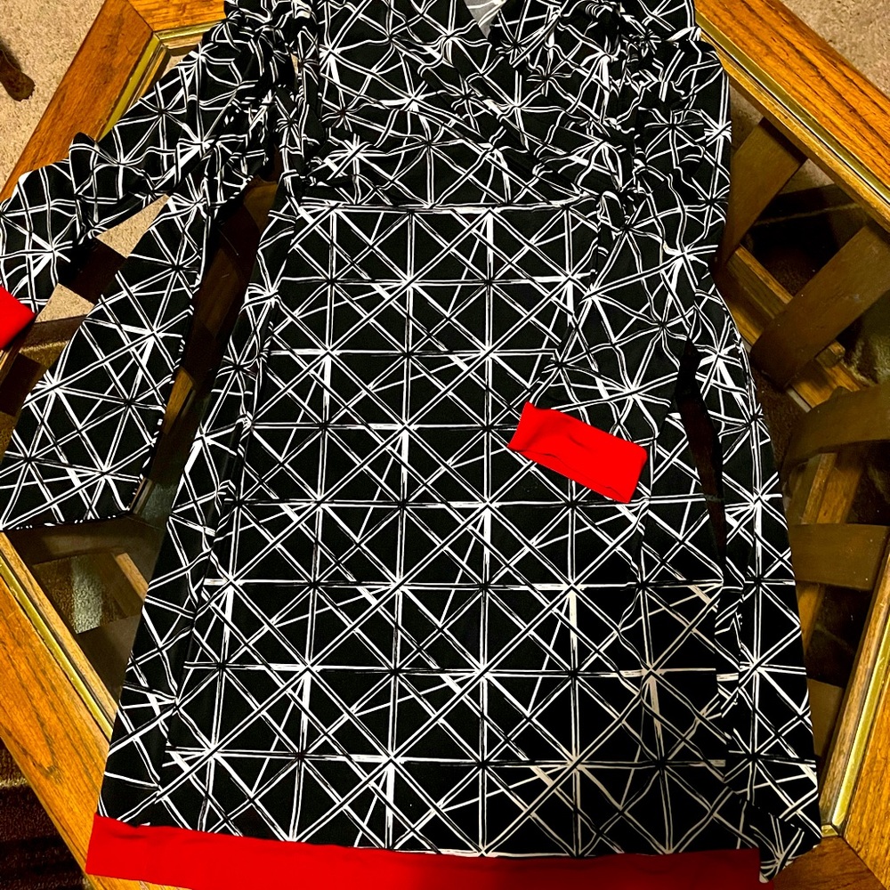 Adorable red & black geometric dress